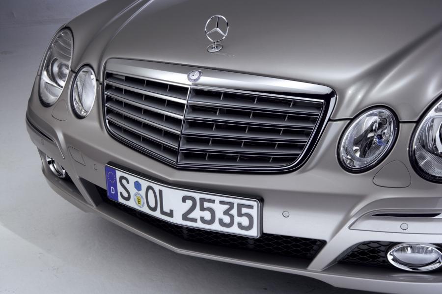  Mercedes-Benz E-Class 2007 года  (фото 31 из 80)